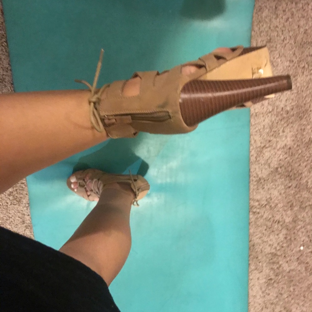 Shoes - Picture 3 of 5
